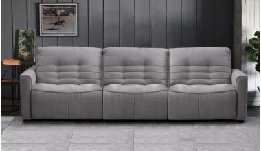 Rosetta sofa 4 osobowa z funkcją relaks, 3 siedziska, zamszowa sofa, bardzo wygodna sofa, wyjątkowo wygodna sofa, systemy relaks na każdym siedzisku, sofa łatwa do utrzymaniu w czystości, elektryczne systemy relaks ukryte w siedziskach