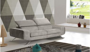 Lorenzo Luksusowa Włoska Sofa, welurowa sofa z szerokimi i wysokimi zagłówkami, sofa z regulowanymi zagłówkami, sofa z pięknymi przeszyciami i nóżkami, ekskluzywna włoska sofa tylko w Delux Deco