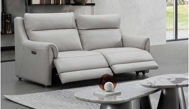 Wysoka sofa z szerokimi siedziskami - Marco Delux Deco