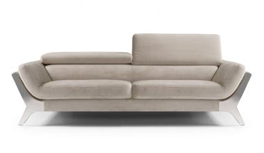 Norvana Włoska Sofa 3 Osobowa, włoska welurowa lub zamszowa sofa, włoska sofa z pięknymi nóżkami, sofa włoska z wysokimi i szerokimi zagłówkami, włoska  welurowa sofa z regulowanymi zagłówkami tylko w Delux Deco