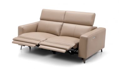 Palazzo Sofa z podwójną funkcją relaks, sofa z podwójnymi silnikiem, sofa z otwieranym zagłówkiem i podnóżkiem, sofa 3 osobowa, sofa z włoskiej skóry, sofa z kątowymi nóżkami, sofa z czarnymi nóżkami, piękna wygodna sofa