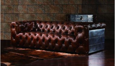 Soho piękna sofa 2 osobowa, sofa skórzana Chesterfield, sofa skórzana pikowana, sofa skórzana wypełniona pierzem, sofa skórzana z naturalnym wypełnieniem tylko w Delux Deco