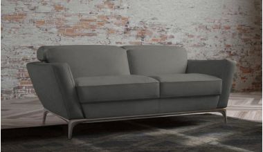 Taurus Piękna Luksusowa Włoska Sofa 2 Osobowa, włoska sofa zamszowa, włoska sofa welurowa, sofa z pięknymi wąskimi podłokietnikami i nóżkami tylko w Delux Deco, włoska sofa z regulowanym zagłówkiem, włoska sofa z piękną podstawą