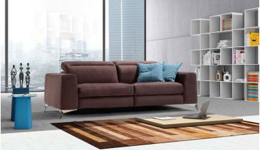 Verona Włoski Sofa 3 Osobowa, piękna włoska sofa z regulowanym zagłówkiem, włoska sofa z szerokim i głębokim siedziskiem tylko w Delux Deco, sofa we włoskiej skórze bydlęcej, sofa w welwecie, sofa w welurze, włoska sofa w zamszu