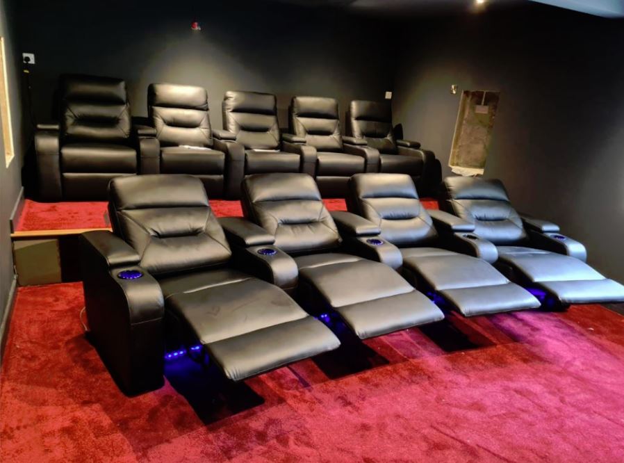 Universal 5 + 4 Cinema Chairs